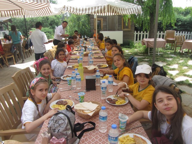 3. Sınıflar Piknikte…