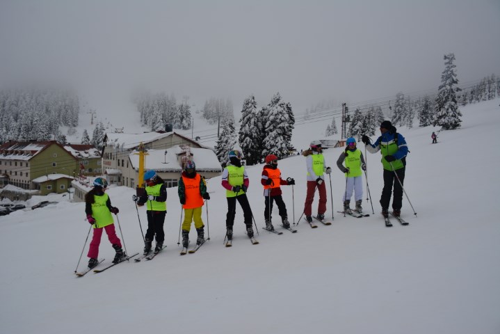 Kültürlü Öğrenciler Kayak Kampında Enerji Depoladı...