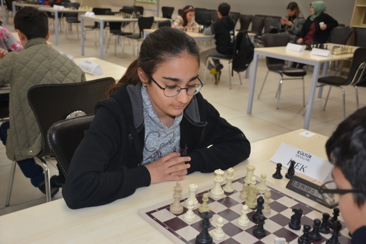 "Ortaokul Hızlı Satranç Turnuvası" büyük bir heyecanla gerçekleşti.