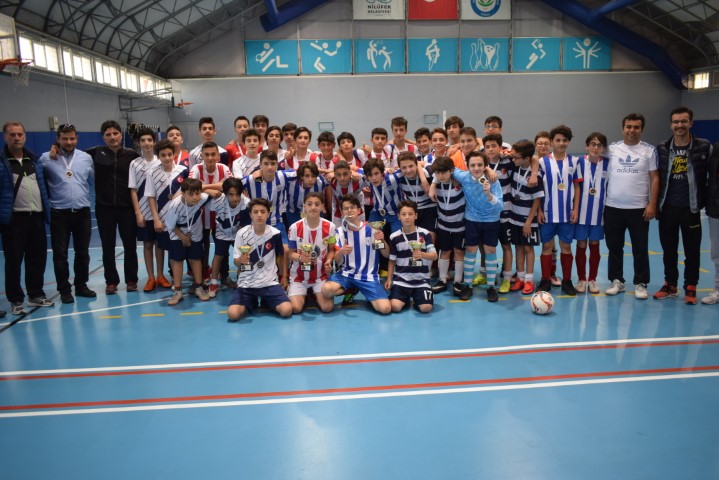 Futsal Takımından 3. lük Kupası...