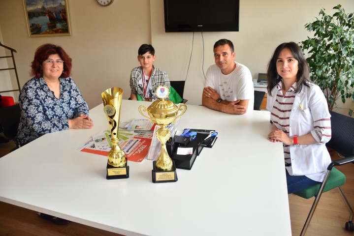 Uluslararası Eskrim Turnuvası BURGAS CUP’ta 1.lik Ödülü
