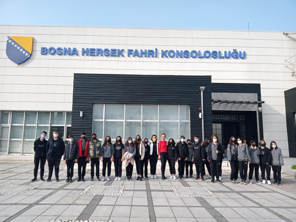 Kültürlü Gençler Bosna Hersek Fahri Konsolosluğu'nu ziyaret etti.