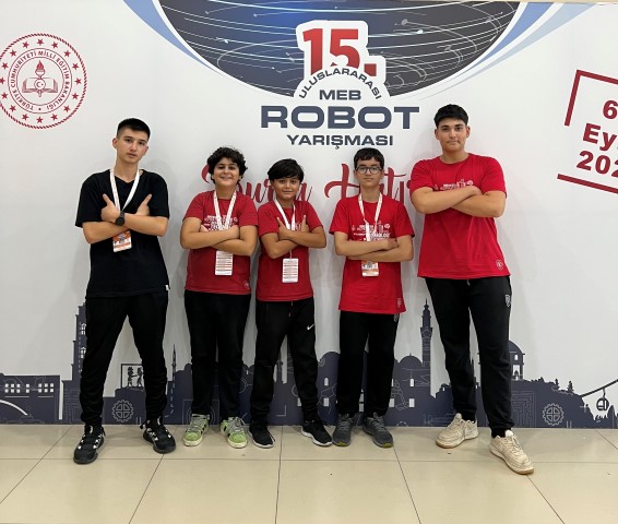 MEB Robot Yarışmasında Finaldeydik... 