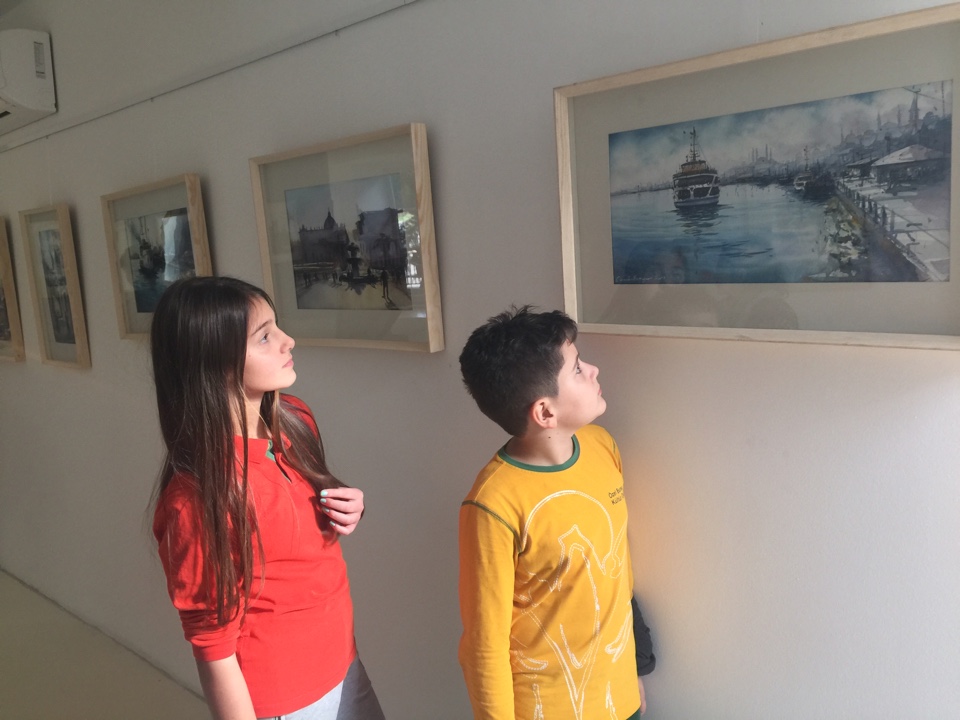 Akeramos Sanat Merkezinde Cüneyt   ŞENYAVAŞ “Suluboya” sergisine ziyaret