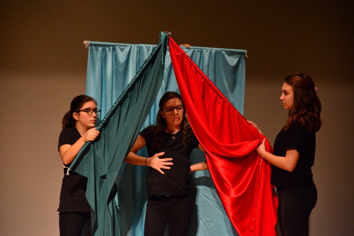 Lise Tiyatro Kulübü öğrencilerimiz "Bir Göze Bir Gül" Masal Anlatısı ile BKT Sahnesinde...