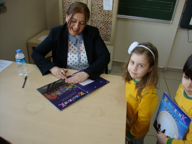 1. sınıflar Çocuk Kitabı Yazarı İlkay Marangoz ile buluştu...