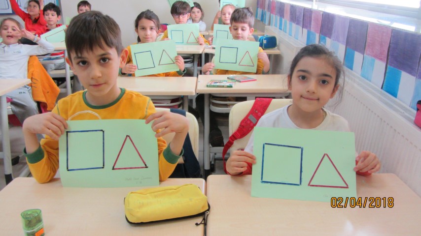 2. sınıflar geometrik şekilleri öğreniyor...