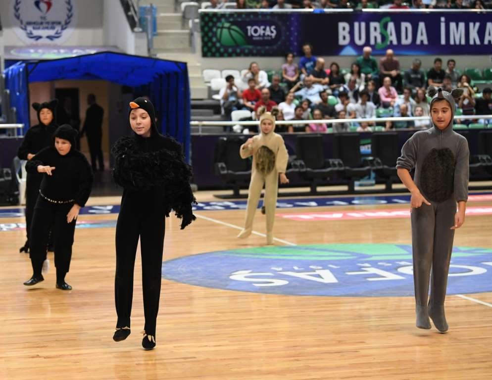 BKDans Hayvan Hakları için Tofaş- Darüşşafaka Basketbol Maçında